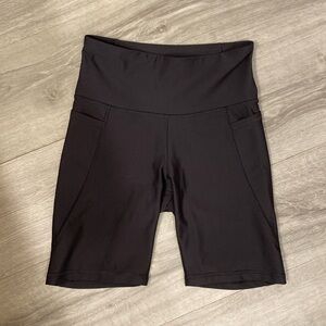 Old Navy Powersoft Biker Shorts Black Size M